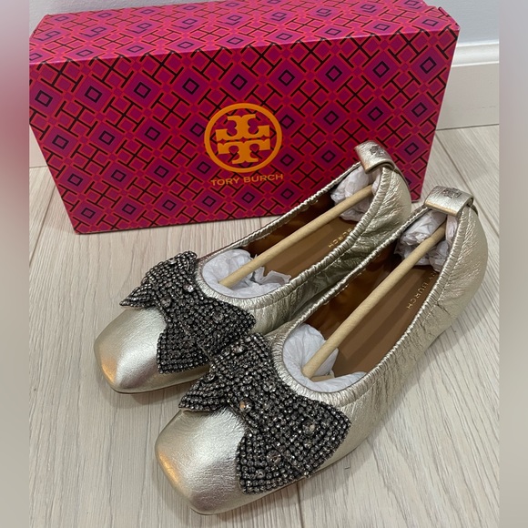 Tory Burch Shoes - Tory Burch Embellished Bow Ballet